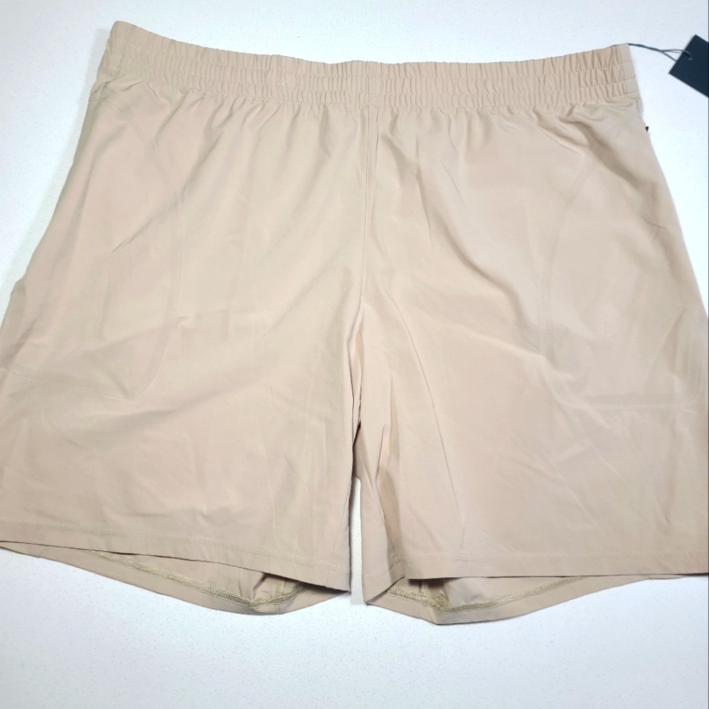 NWT Men's XXL VRST Shorts